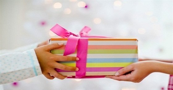 Cách chọn mua những món quà tặng ngày Tết ý nghĩa và hữu ích
